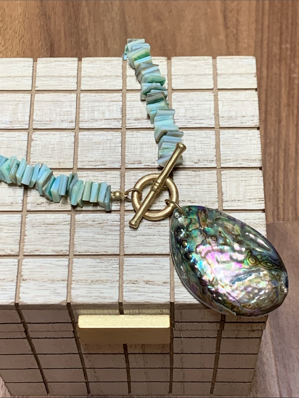 Southern Living Abalone and She’ll Necklace - Picture 2 of 9